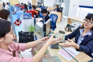 Ngân hàng tung gói tín dụng 285.000 tỷ đối phó Covid-19