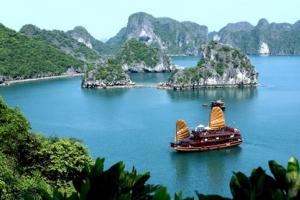 Chống dịch Covid-19, Quảng Ninh tạm dừng đón khách du lịch trong 14 ngày
