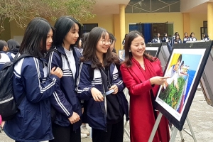 Phú Thọ: Trường THPT Chuyên Hùng Vương tổ chức ngoại khoá chủ đề 'Xuân biên giới – Tết hải đảo'