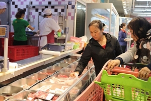 Giá thực phẩm hôm nay 18/1: Đồng loạt giảm mạnh