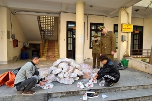 Hà Giang: Tiêu hủy hơn 200 đôi giày thời trang là hàng hóa giả mạo nhãn hiệu nổi tiếng