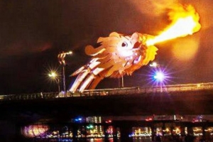 Đà Nẵng: Cầu Rồng phun lửa, phun nước trong 3 ngày Tết Nguyên đán Tân Sửu 2021.