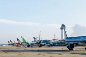Cục Hàng không Việt Nam yêu cầu các hãng bay dừng bán vé tết vượt quy định