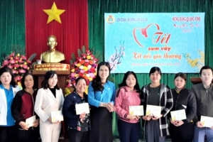 Gia Lai: Liên đoàn Lao động tỉnh tổ chức chương trình "Tết sum vầy - Kết nối yêu thương" cho người lao động