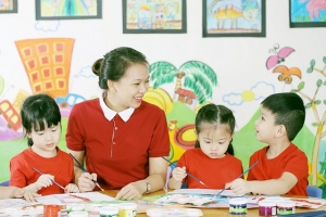 Đồng loạt tăng lương cho giáo viên các cấp từ 20/3