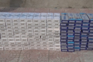 An Giang: Thu giữ 1.500 bao thuốc lá lậu được ngụy trang bằng các bọc bắp nổ