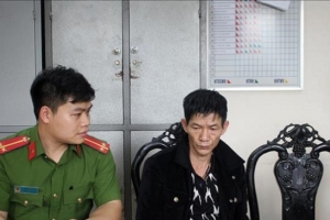 Hòa Bình: Bắt giữ hai đối tượng vận chuyển trái phép 6 bánh heroin