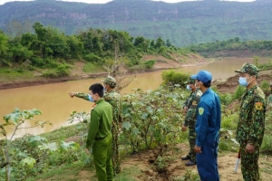 Quảng Trị: Sang Lào dự lễ Ariêuping, 11 người bị cách ly