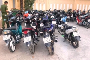 Công an (Đà Nẵng):Tạm giữ hơn 40 xe máy độ chế của nhóm “quái xế” tụ tập trên đèo Hải Vân