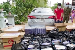 Bắt xe ôtô vận chuyển 7.800 bao thuốc lá lậu mang nhãn hiệu Hero, Jet và Ram