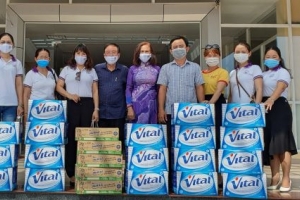 Thừa Thiên Huế: Hội Nữ Doanh nhân tỉnh thăm, tặng quà các đơn vị phòng, chống dịch Covid
