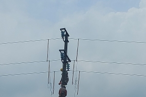 Điện lực Hải Phòng: Kịp thời khắc phục sự cố lưới điện do ảnh hưởng của cơn bão số 2 tại huyện Vĩnh Bảo
