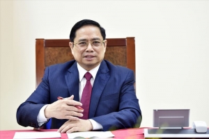 Thủ tướng: Bảo đảm việc làm bền vững, nâng cao mức sống của công nhân lao động