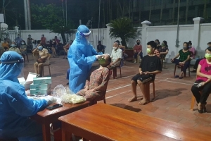 TP Vinh triển khai lấy 60.000 mẫu xét nghiệm Covid-19 bằng máy PCR trong đêm 20/6