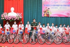 Phù Ninh (Phú Thọ) Gặp mặt nhân dịp kỷ niệm 20 năm Ngày gia đình Việt Nam