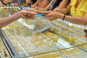 Giá vàng ngày 23/6: Vàng thế giới giảm nhẹ