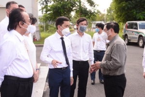 Thủ tướng Phạm Minh Chính làm việc với cơ sở nghiên cứu vaccine Nano Covax
