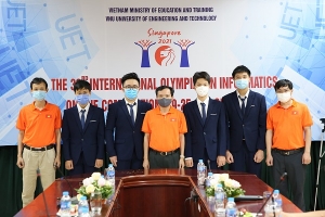 Đoàn học sinh Việt Nam giành 4 huy chương Bạc Olympic Tin học quốc tế 2021