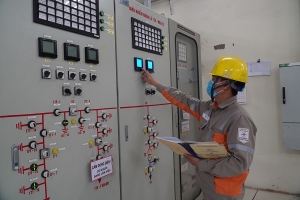 Công ty Điện lực Quảng Ninh đảm bảo cung cấp điện an toàn trong mùa nắng nóng