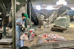 Công ty TNHH Sản xuất và Thương mại phân bón Phú Điền: Đảm bảo việc làm, ổn định đời sống người lao động