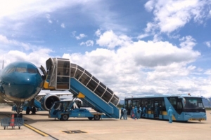 Chuyến bay đầu tiên đón người dân ở TP.HCM đã về tới TP. biển Đà Nẵng