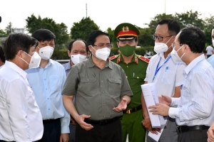 Phải hết sức tránh quan liêu, “xa dân”, triển khai các giải pháp mới quyết liệt, mạnh mẽ, hiệu quả hơn để dập dịch