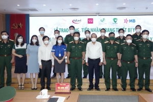Vietcombank trao tặng trang thiết bị y tế tổng trị giá 9 tỷ đồng cho Bệnh viện Chợ Rẫy và Bệnh viện Quân y 175