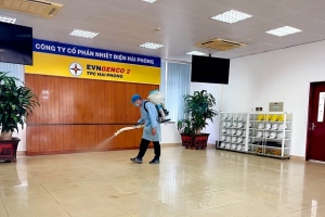 Nhiệt điện Hải Phòng phun thuốc khử khuẩn định kỳ phòng chống dịch bệnh