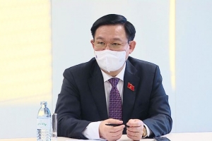 Chủ tịch Quốc hội Vương Đình Huệ: Cần quyết liệt hơn trong việc vận động để có vaccine và thiết bị y tế nhanh nhất, sớm nhất