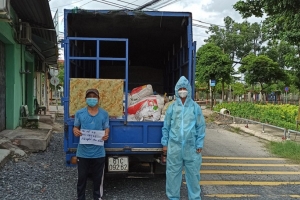 Thành phố Hồ Chí Minh: Phát hiện xe tải chở 1,5 tấn gà chết vào thành phố tiêu thụ
