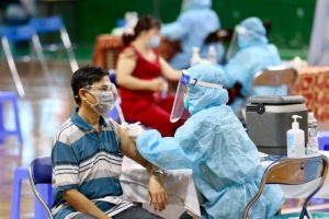 Hà Nội: Tập trung cao độ cho công tác xét nghiệm và tiêm vắc xin phòng chống dịch Covid-19
