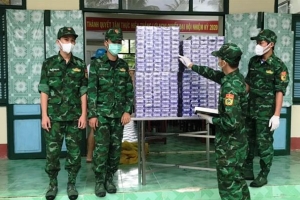 Thu giữ 1.800 bao thuốc lá ngoại trong đêm