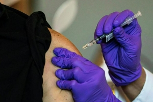 Thành phố Hồ Chí Minh: Tiêm vaccine ngừa Covid-19 cho tất cả người nước ngoài