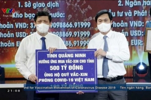 Quảng Ninh: Chuyển 100 tỷ đồng ủng hộ Quỹ Vắc-xin phòng chống dịch Covid-19 của Chính phủ