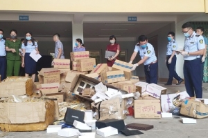 Thái Nguyên: Tiêu hủy trên 2.500 sản phẩm hàng giả, hàng nhập lậu