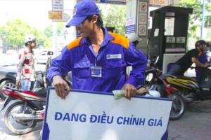 Giá xăng dầu sẽ được điều chỉnh vào ngày mai