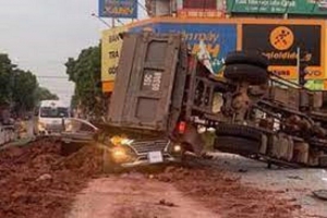 Thái Nguyên: Một tài xế tử vong do va chạm với xe tải chở đất