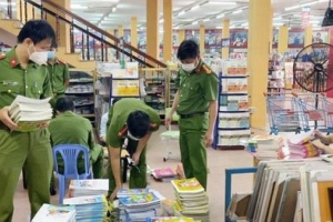 Quảng Ngãi: Phát hiện gần 3.000 cuốn sách không rõ nguồn gốc tại siêu thị