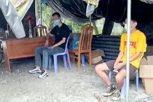 Phát hiện xe khách chở 4 người nước ngoài không giấy tờ tùy thân tại Bình Thuận