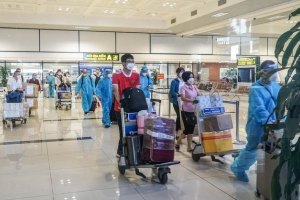 Hà Nội bỏ quy định cách ly tập trung 7 ngày đối với khách bay từ TP. HCM