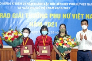 Trao giải thưởng Phụ nữ Việt Nam năm 2021