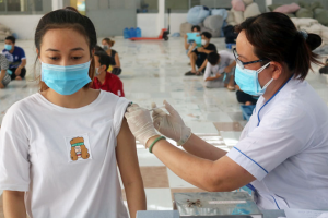 Bộ Y tế: Đề nghị các địa phương giám sát chặt người về từ các vùng có dịch