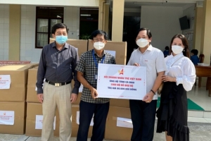 Cà Mau: Tiếp nhận 1.000 bộ đồ bảo hộ y tế phòng chống dịch Covid-19