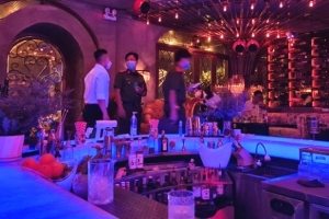 Đà Nẵng: Tạm đình chỉ hoạt động quán bar đón khách bất chấp lệnh cấm