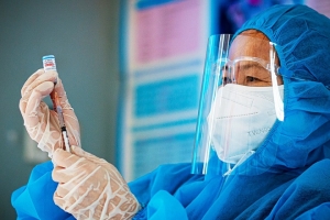 Sáng 8/11: Còn gần 3.300 bệnh nhân Covid-19 nặng đang điều trị