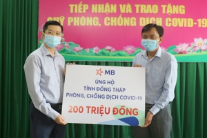 MB ủng hộ Quỹ phòng, chống Covid-19 Đồng Tháp 200 triệu đồng