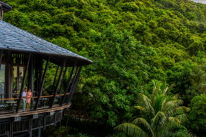 Ghi dấu khoảnh khắc với dịch vụ “bắn pháo hoa riêng” tại InterContinental Danang Sun Peninsula Resort