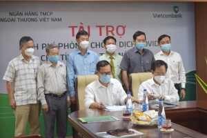 Kon Tum: Vietcombank tài trợ 01 tỷ đồng phòng, chống dịch Covid-19