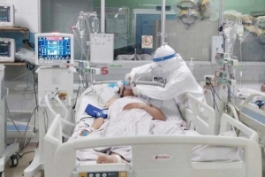 Tính đến sáng 28/11, gần 5.400 ca Covid-19 nặng đang điều trị