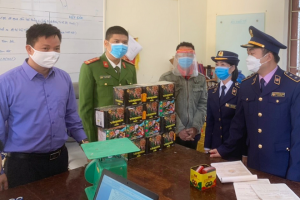 Nghệ An: Bắt giữ hơn 20 kg pháo nổ